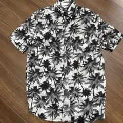 H&M パームツリー柄 半袖シャツ