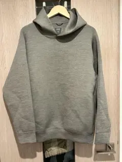 【ユニクロ】【中古】ウルトラストレッチドライスウェットプルパーカ