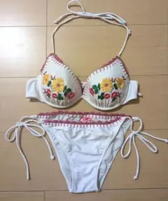 【購入価格　約15,000円】豪華刺繍ビキニ（日本製）
