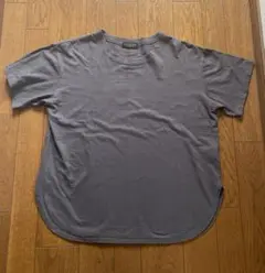 【HUG O WaR】半袖Tシャツ グレー⭐︎のサムネイル