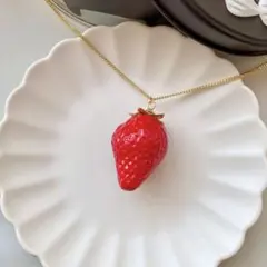 No.1798 ハンドメイド　立体いちごのネックレス（大）