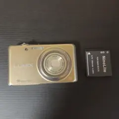 LUMIX デジタルカメラ 10メガピクセル シルバー - メルカリ