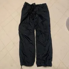 黒 ストレートパンツ ドローコード付き