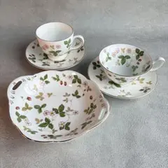 ウェッジウッド ワイルドストロベリーケーキプレート カップ＆ソーサー