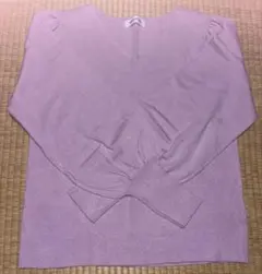 ナチュラルビューティーベーシック　ラベンダーニット