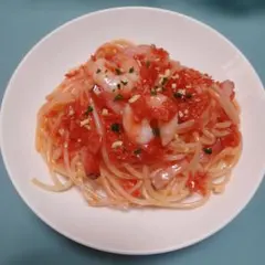 食品サンプル　パスタ　海老とトマトソースのサムネイル