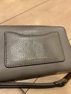 MARC JACOBS グレー レザー長財布