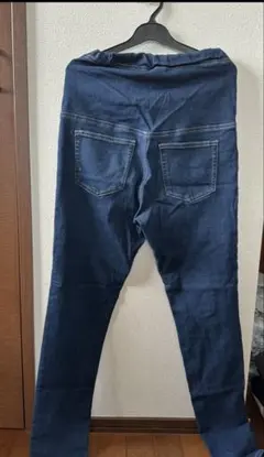 Item thumbnail for item 415c9f06-6140-486c-a394-7bdbeb107f35