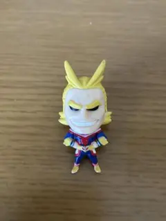 オールマイト フィギュア半光沢スプレーがかかっています。 - メルカリ