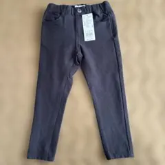 ブラック　黒 スリムフィット ボトムス 100cm