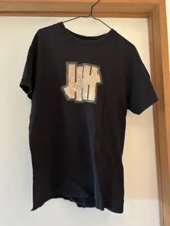 Undefeated ブラック Tシャツ　M