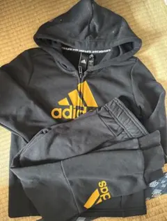 5/1まで adidas ジャージ スウェット素材 上下セット 黒 120
