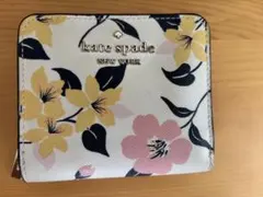 c*️様 kate spade NEW YORK 二つ折り財布 てんとう虫柄 - メルカリ