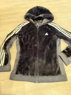 adidas 柔らかボアセットアップブラック