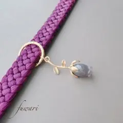 グレー　チューリップの帯締め飾り　着物　帯　花　帯締め　帯飾り　根付