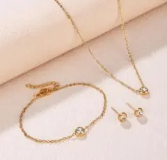 3セット ネックレスとピアスとブレスレット サージカルステンレス 一粒czダイヤ