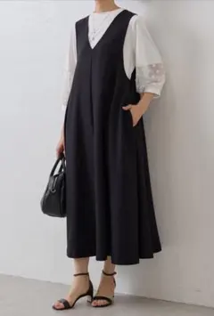 BEARDSLEY 新品未使用品　ブラック　 ムーンライクジャンパースカート BEARDSLEY（ビアズリー）の「ムーンライクジャンパースカート