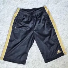 adidas ショートパンツ ブラック ゴールドライン Sサイズ　ジャージのサムネイル