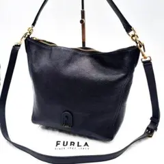 FURLA sofia grainy アーチロゴ ブラック ゴールド金具 新品 - メルカリ