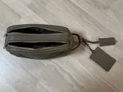 ペッレモルビダ　レザー ショルダーバッグ