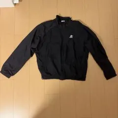 adidas ブラック ジップアップ ナイロンジャケット