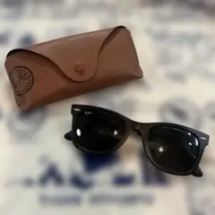Ray-Ban Wayfarer サングラス ブラック ケース付き