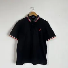 大特価❗️FRED PERRY ポロシャツ 黒 刺繍 S 古着 半袖 赤