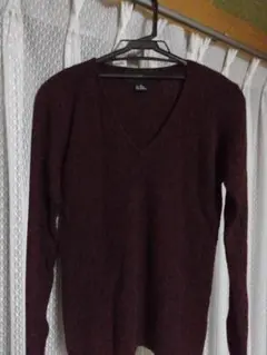 【美品】ダークワインVネックセーター