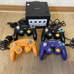 【動作品・商品説明必読】ゲームキューブ DOL-001ブラック＋コントローラー4