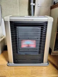 引き取り及び近郊配達限定出品！札幌発サンポットFF石油ストーブ2015年式中古品 FFストーブ 2015年製 サンポット FF-4210TL N 木造～11畳 コンクリート