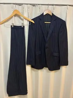 スーツセレクト　カノニコ　ネイビースーツ