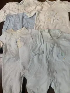 ライトブルーのベビーロンパース4点セット