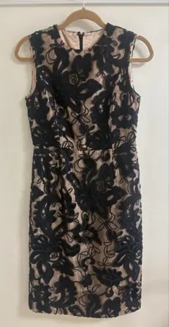 GRACE CONTINENTAL フラワー刺繍レースドレス