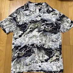 古着美品kaluluwa レーヨン　アロハシャツ　和柄　龍　虎　ブラック　総柄のサムネイル