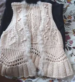 新品未使用•ファー付き　ベスト