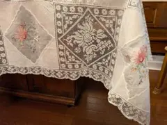 テーブルクロス、花柄刺繍とレース、120cm x 170cm