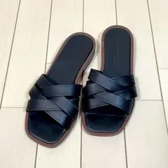 MAURO de BARI レザー クロスサンダル ブラックのサムネイル