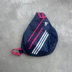 00s adidasワンショルダー Y2Kテック系 archiveスリングバッグ