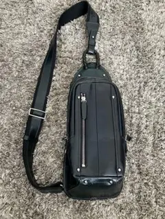 Kiefer neu Ciao 牛革 ボディバッグ カラーブラック/グリーン