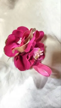 クレアーズ　和装用髪飾り　濃いピンクとゴールドの花×ピンクリボン