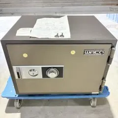 金庫 イトーキ 昭和レトロ 高さ133cm 奥行60cm 横幅57cm - メルカリ