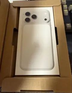 新品未開封　iphone17promax256gb シルバー 本日配送・新品・未開封】iPhone17ProMax 256GB シルバー - メルカリ