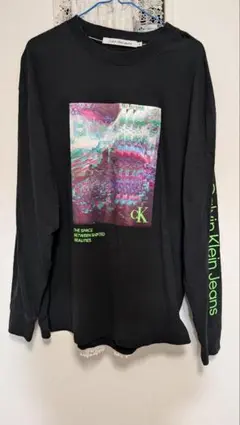 【美品】Calvin Klein Jeans ロンT グラフィック 袖ロゴのサムネイル