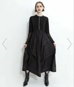 ブラックロングドレスのサムネイル