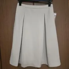 【タグ付き新品】LES MUES フレアスカート ひざ丈 ベージュ