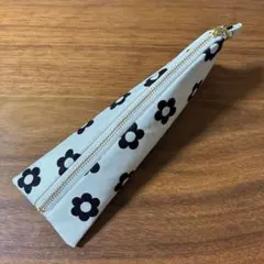ハンドメイド　ペンケース　北欧　小花柄　ホワイト　ポーチ