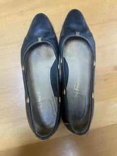 Salvatore Ferragamo 黒パンプス 24センチ