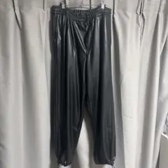 ZARA 黒 フェイクレザーパンツ Lサイズのサムネイル