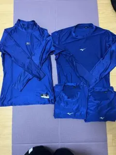 青色アンダーシャツ