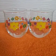ガラス製　花柄　レトロ　ポップ　ファンシー　グラスコップ
